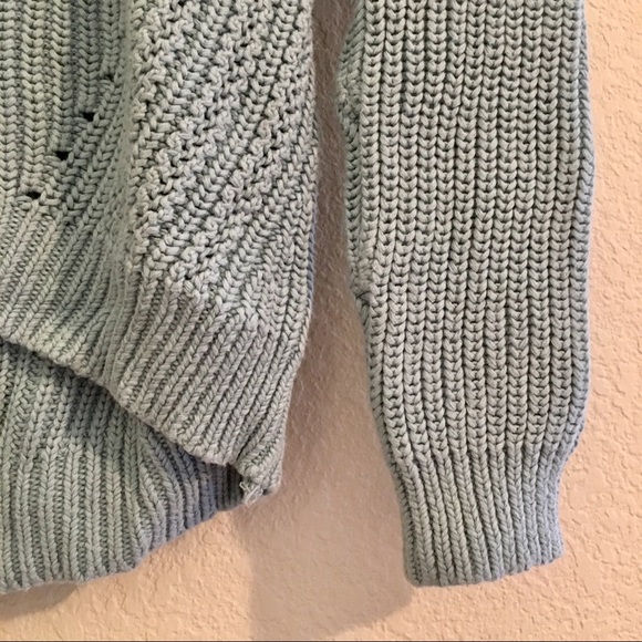 V-neck sweater | Tiffany blue - Picture 2 of 6